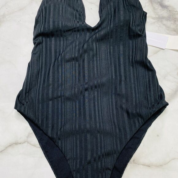 Raisins Juniors' Beach Cove Cheeky Textured Plunging One-Piece Black XL New - Picture 3 of 6
